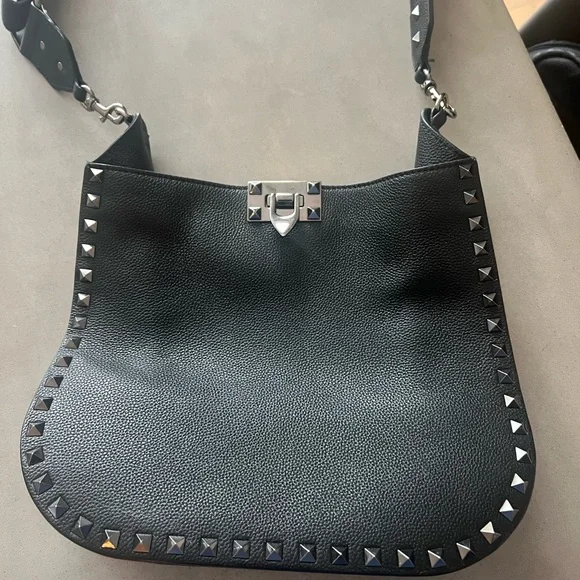 Valentino rockstud crossbody - Picture 2 of 12